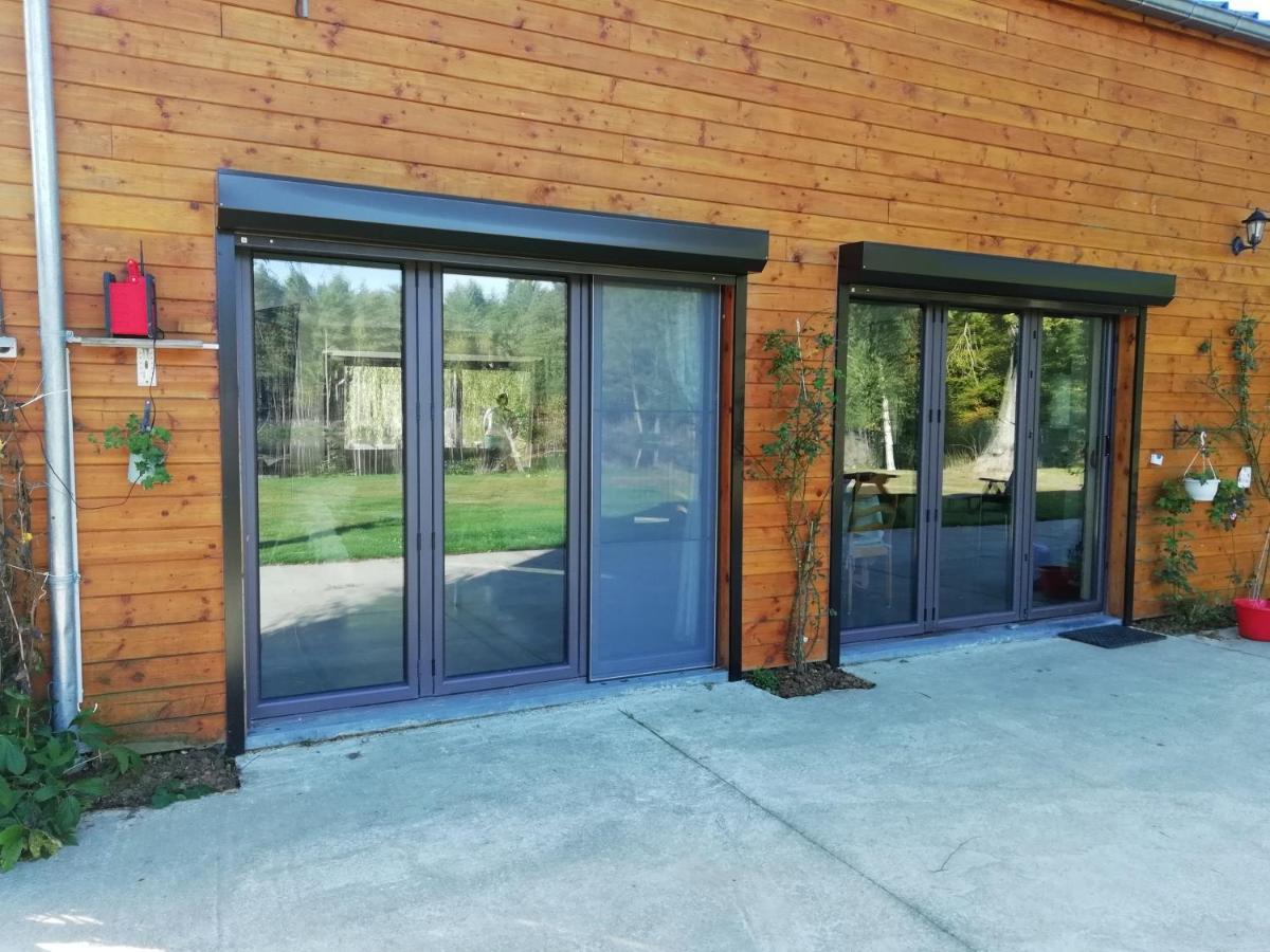 Florennes Gite Neuf 150 M2 Devant Un Grand Lac Prive De 2 Hectares Poissonneux Au Milieu Des Bois Exterior foto